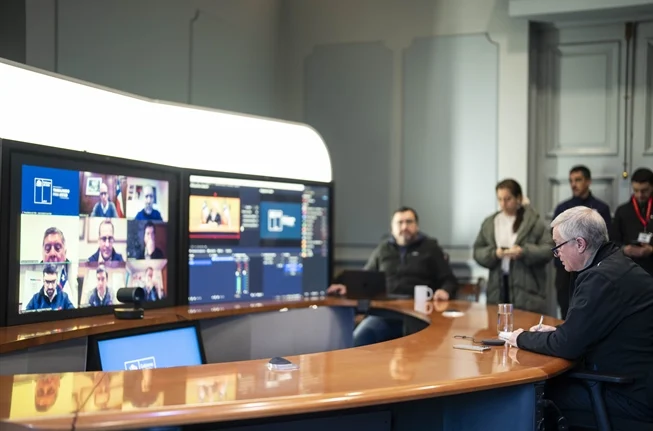 Kast mantuvo reunión con ministros, subsecretarios y delegados por sistema frontal para reforzar "la respuesta en terreno"  